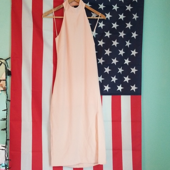 Light pink small halter top dress - Picture 1 of 3